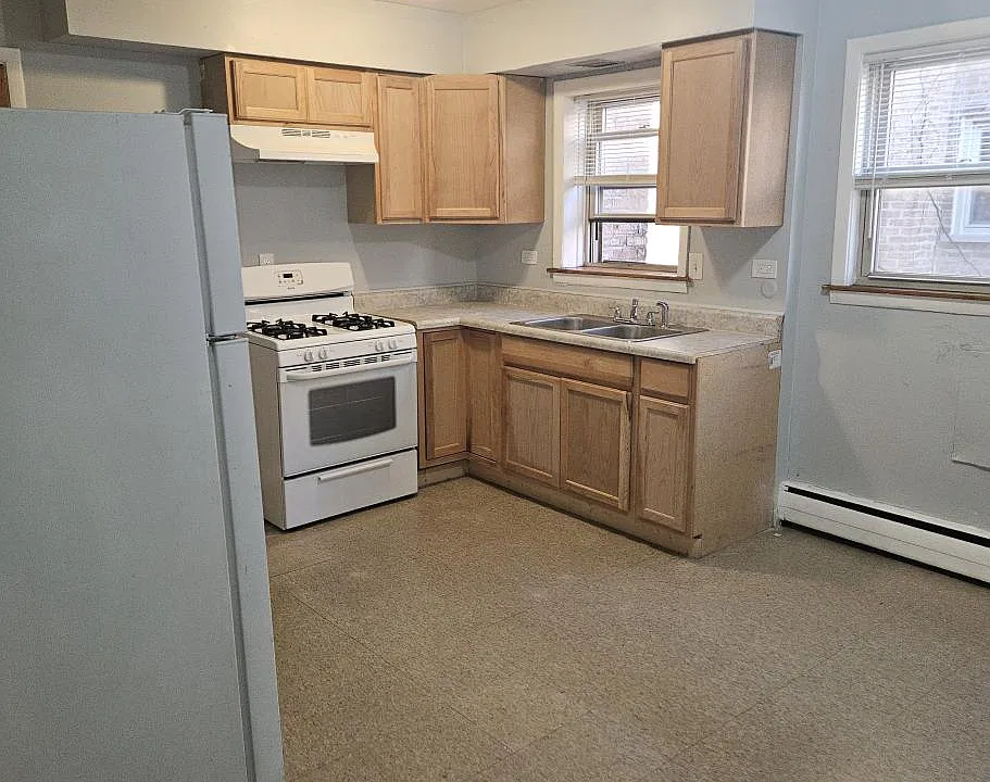 6711 S Chappel Ave #3E