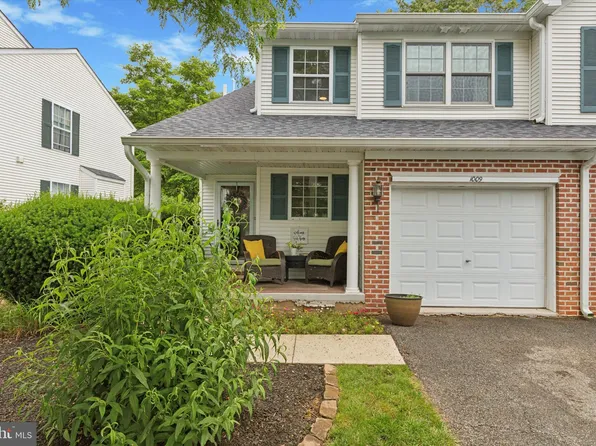 1009 Red Rock Cir, Royersford, PA 19468