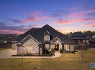 8004 Farm Meadow Dr SE, Owens X Rds, AL 35763