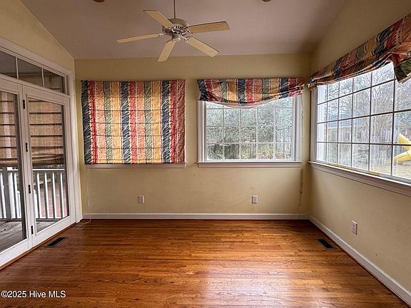 4th image of 660 Fairlie Court