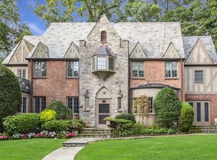 39 Bradford Rd, Scarsdale, NY 10583