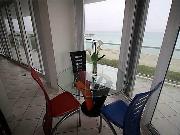 5th image of 16445 Collins Ave #Ws-9b