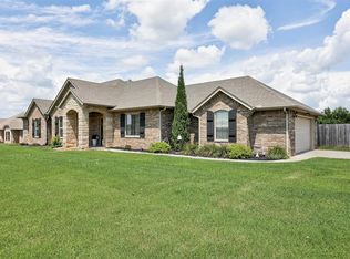 140 Oakridge Dr, Choctaw, OK 73020