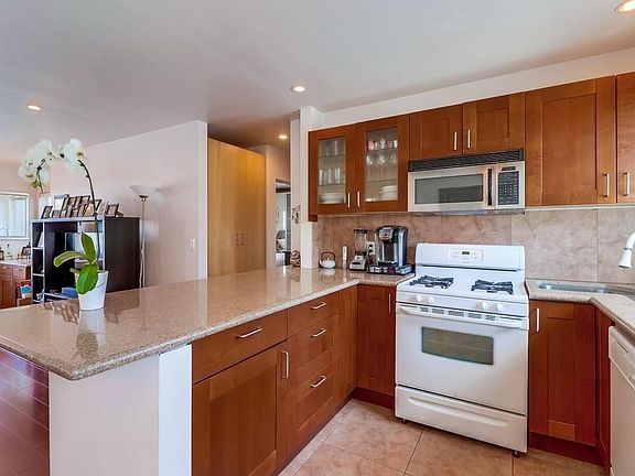 2nd image of 1057 Loring St
