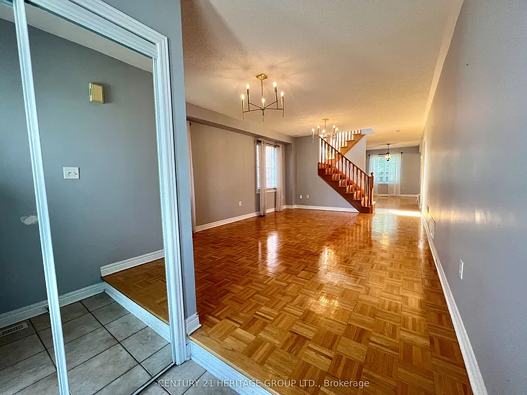 80 Belvia Dr — Photo 2