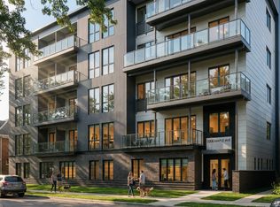 2206 Maple Ave #201, Evanston, IL 60201