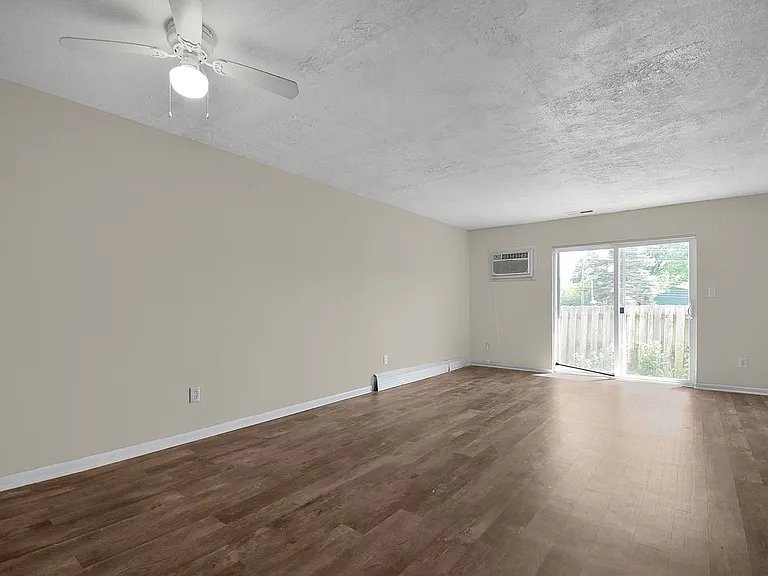 2383 Belcher Dr — Photo 20