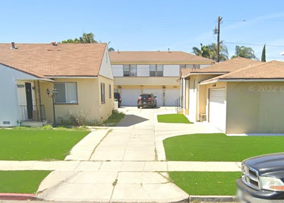1st image of 1051 E Hyde Park Blvd #1055