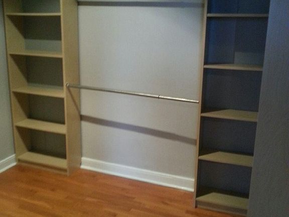 3rd image of 222 Calyer St #2