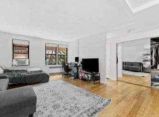 50 E 8th St APT 1R, New York, NY 10003