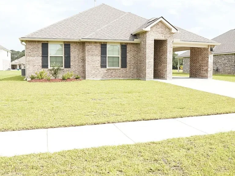 5382 Greenridge Ln — Photo 1