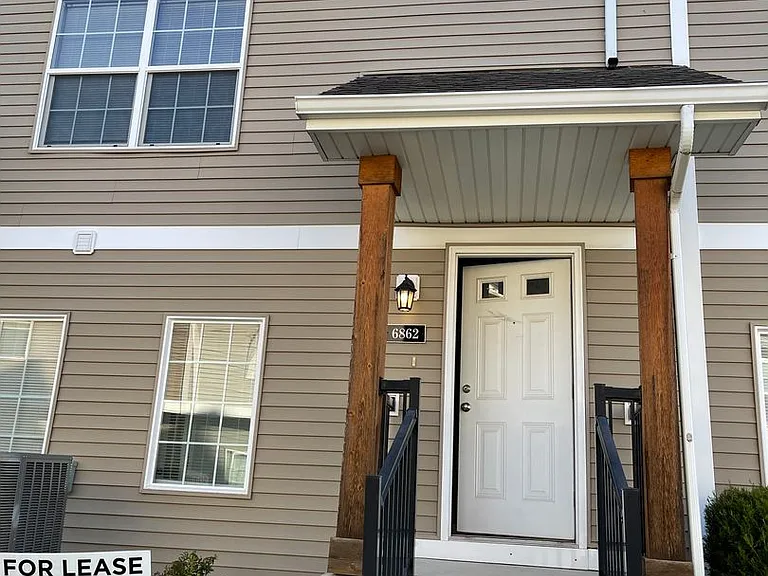 6870 Jack London Dr — Photo 26