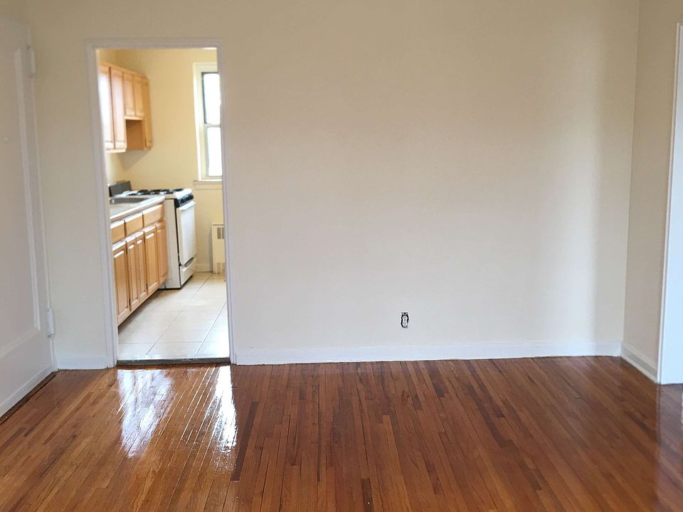 2nd image of 19508 Station Rd APT 4