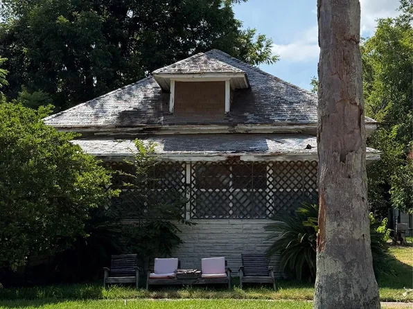515 4th Ave N, Texas City, TX 77590