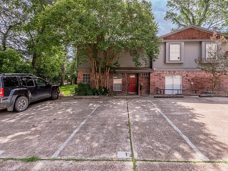 1228 Avenue O #H — Photo 2