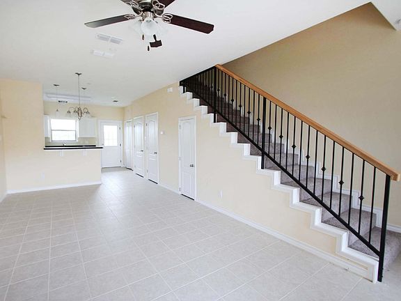 3rd image of 602 Basswood Dr #902