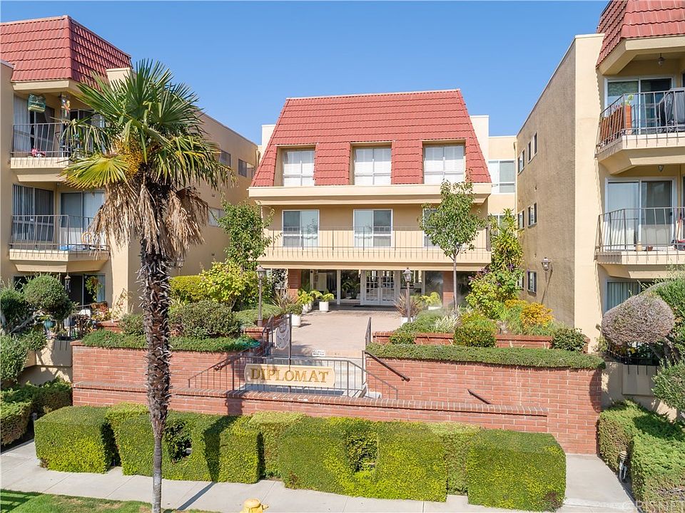 1st image of 5845 Doverwood Dr Unit 205
