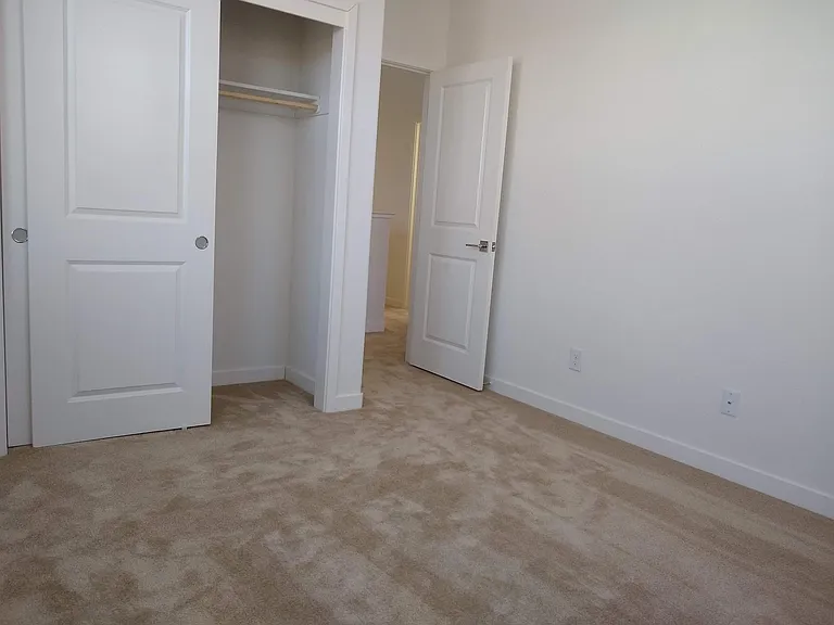 2300 Spitfire Way — Photo 10