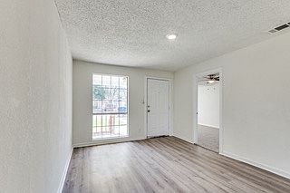 3rd image of 2215 Kathleen Ave