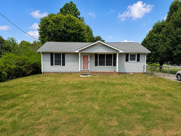 606 Joshua Dr — Photo 1