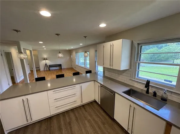 2720 Birchwood Way SW, Marietta, GA 30060