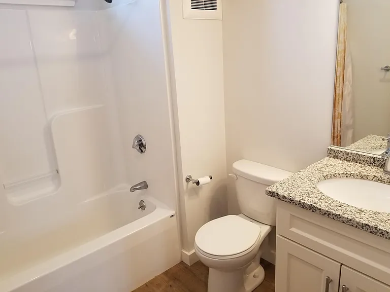 48 Market St #5 — Photo 4