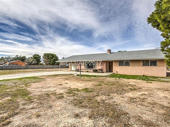 4th image of 3385 N Torrey Pines Dr
