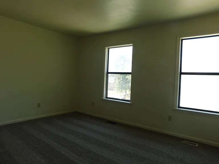 215 Greenbrier Ave — Photo 20