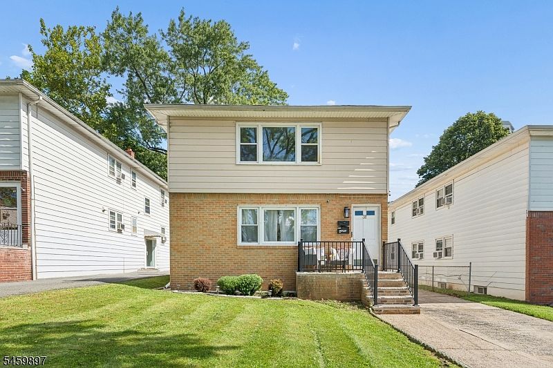 1st image of 31 Barbara St
