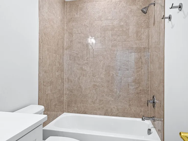 407 Chatham View Rd — Photo 44