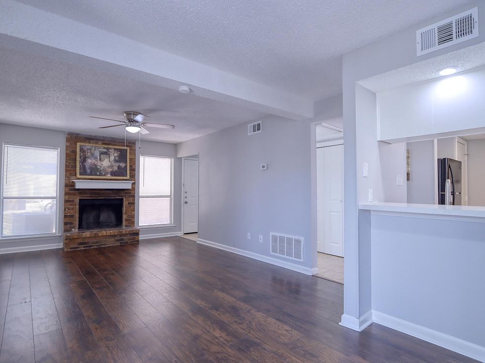 1st image of 707 Harbour Town Dr APT 3