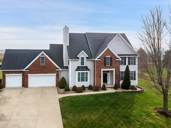 13522 Buck Rd, Bloomington, IL 61705