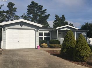 1679 N Siano Loop, Florence, OR 97439