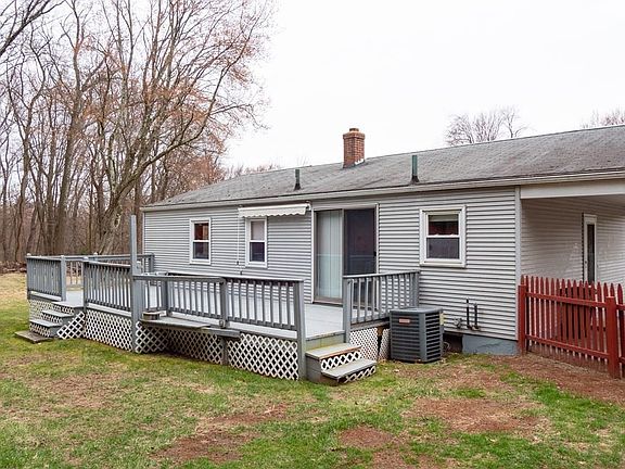 5th image of 40 Kingman Ave