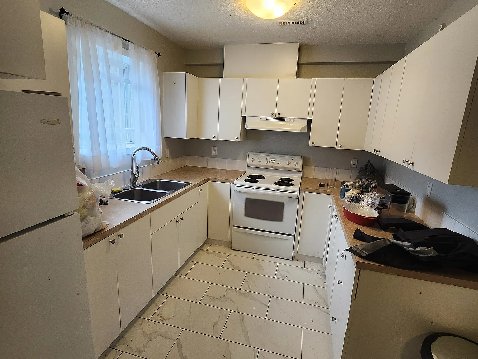 1317 37 Street SE — Photo 3