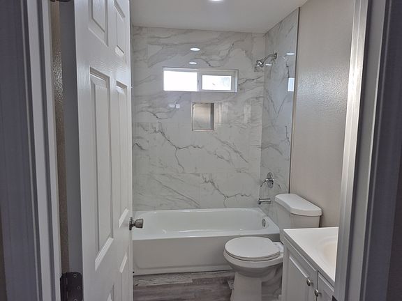 2nd image of 843 W Avenue H8