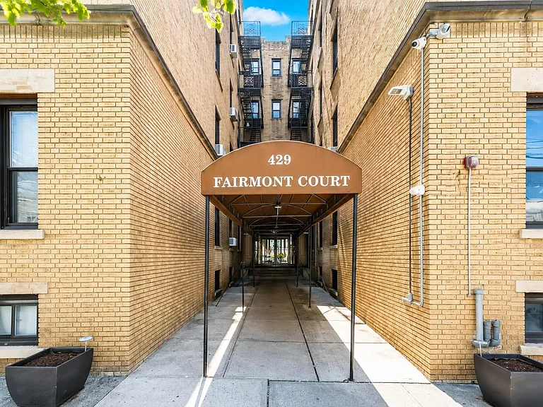 429 Fairmount Ave #108 — Photo 19
