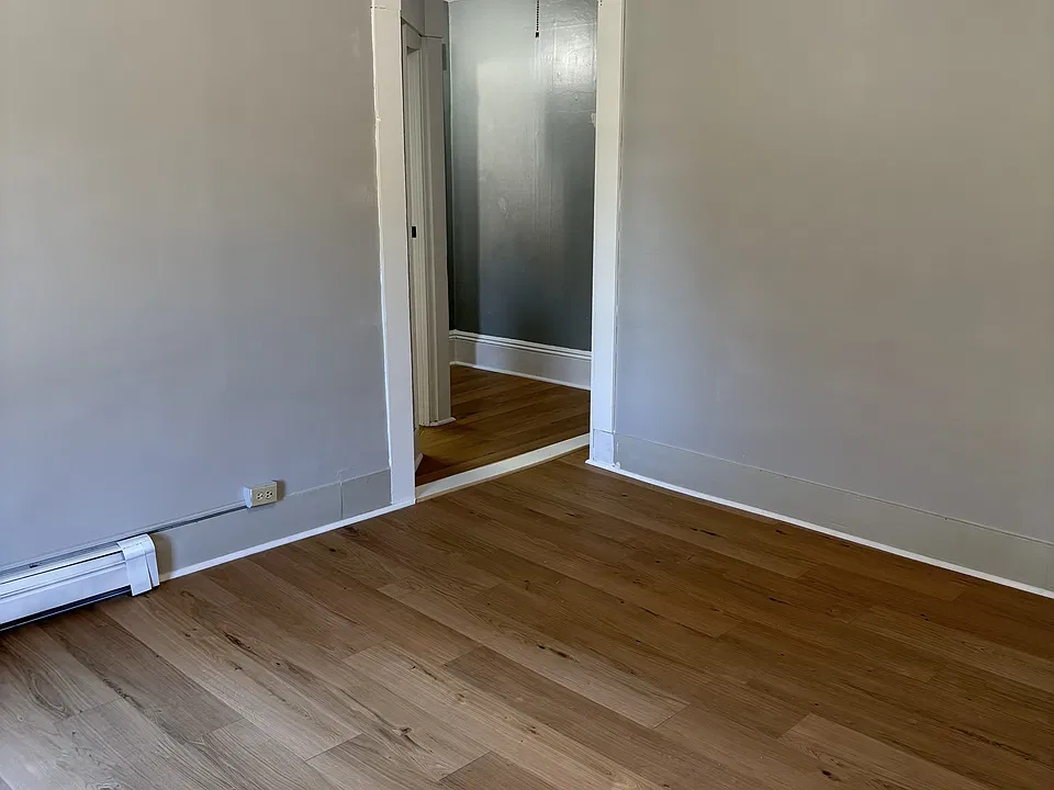 12 Hall Ave #3