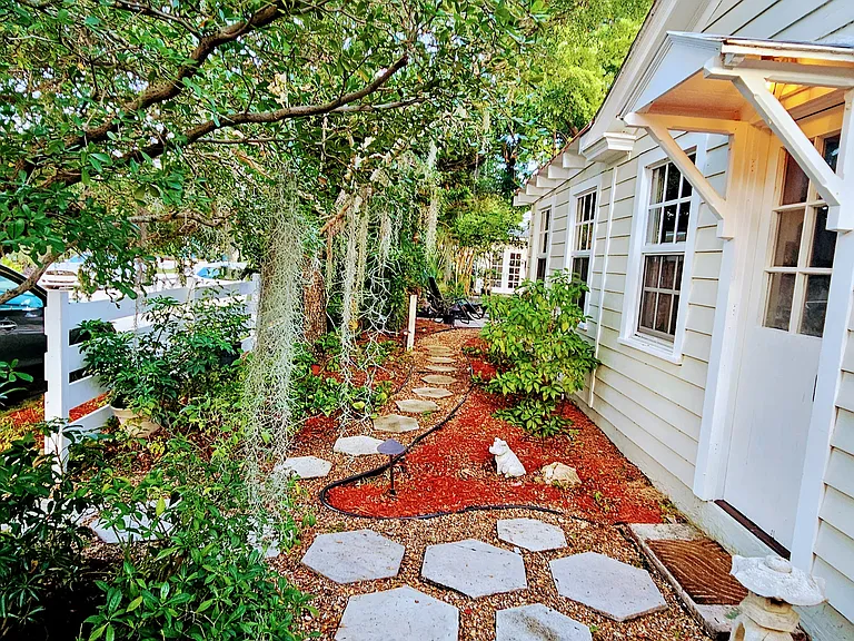 502 N Palmway — Photo 19