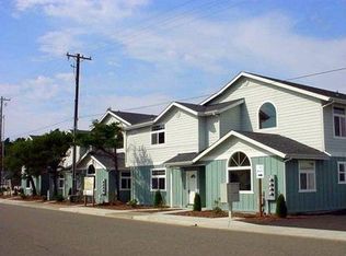 1717 30th St, Florence, OR 97439