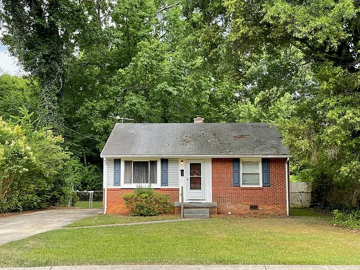 2 bed, 1.0 bath, 786 sqft, $1,495 — Photo 3