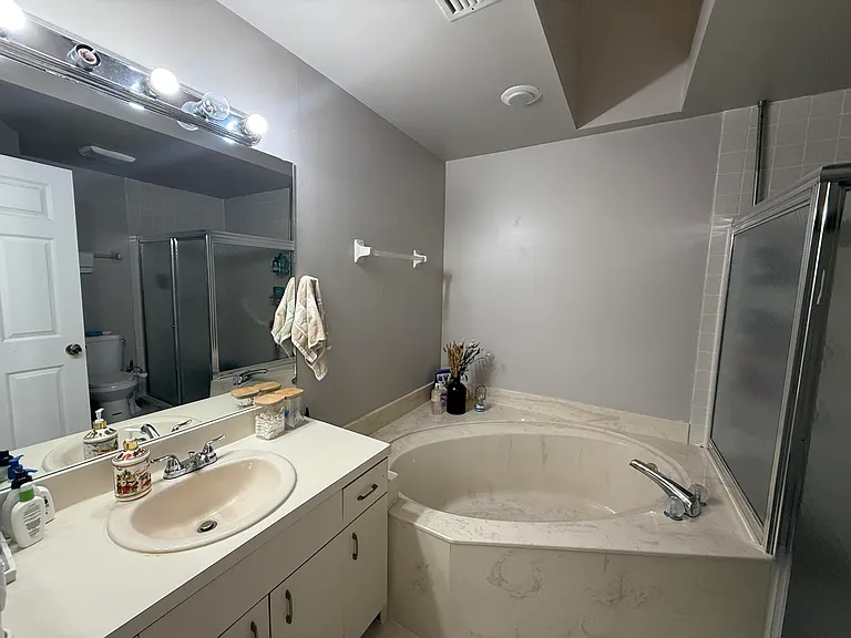 13025 Meadowbreeze Dr — Photo 28