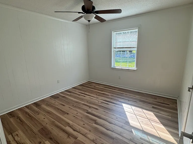 206 Pineview St — Photo 9
