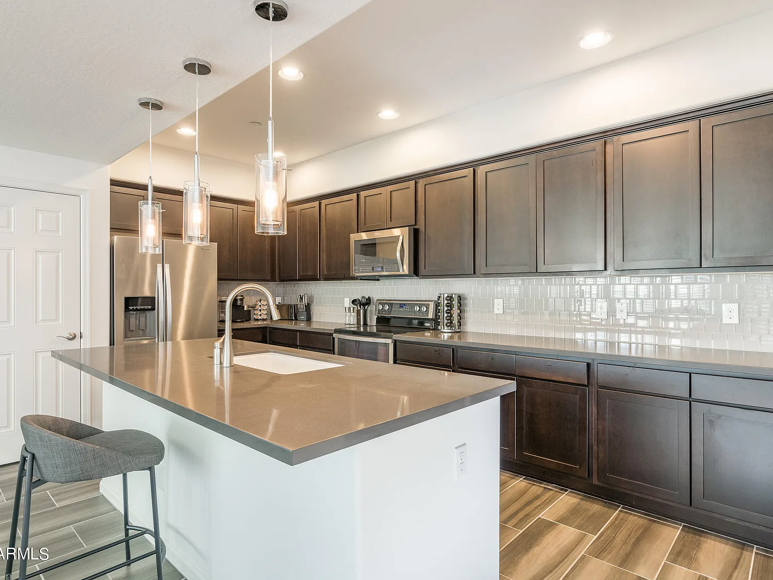 2 bed, 2.5 bath, 1490 sqft, $3,500 — Photo 4