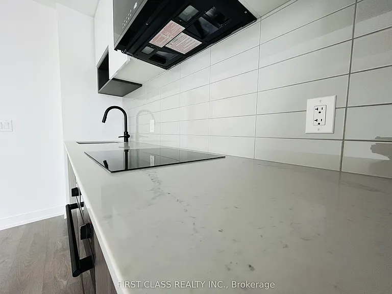 5 Defries St #817 — Photo 16