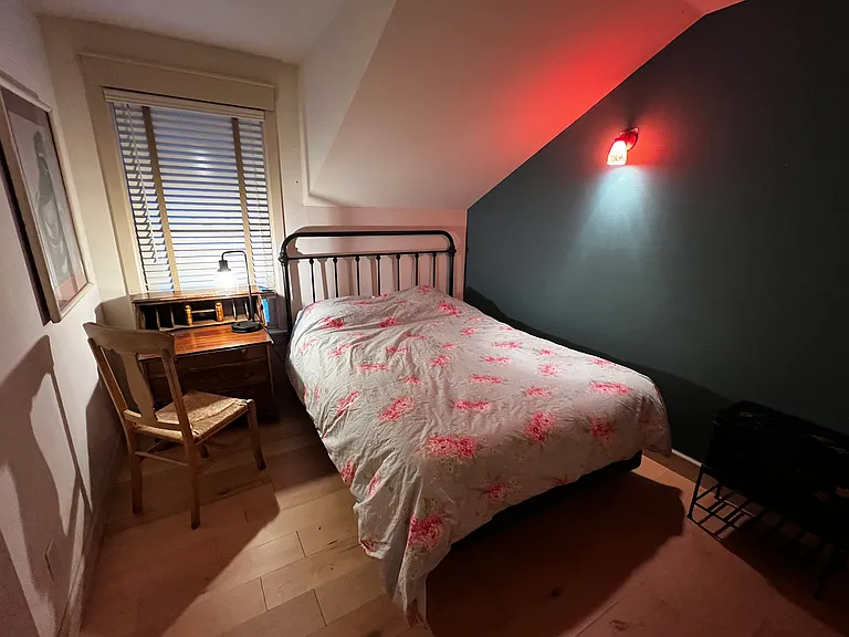 Bedroom 3 with Queen Bed
