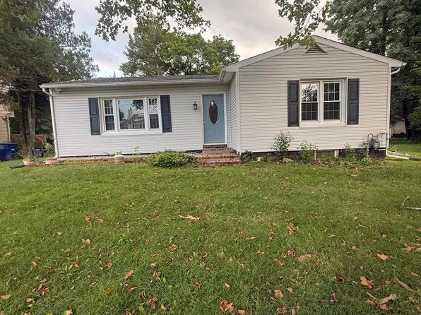 46 4th St, Marlton, NJ 08053