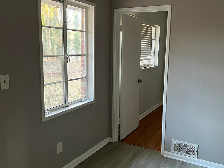 2761 Connally Dr SW — Photo 10