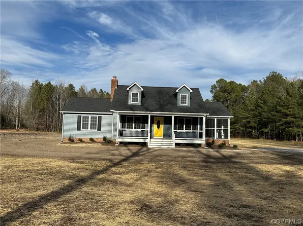 8220 Wood Dr, Disputanta, VA 23842