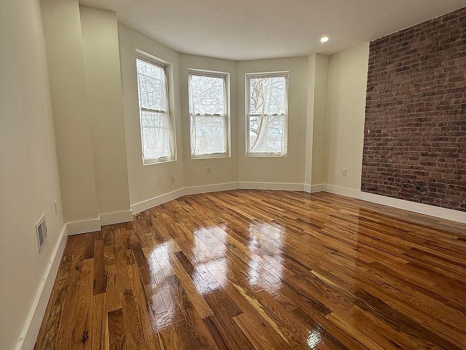 1st image of 157 Milford Ave Floor 1